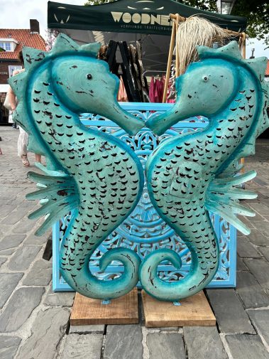 XXL Zeepaard 113 cm Blauw/ Turquoise zeepaarden met deurtje voor kaars.